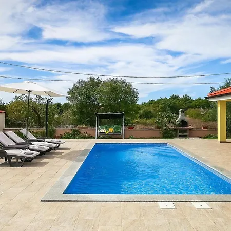 Fiorina Tatil Evi Filipana