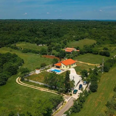 Holiday home Fiorina *